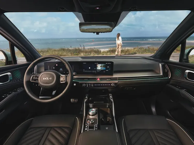 cbe6kia-sorento-my25-interior-1.webp